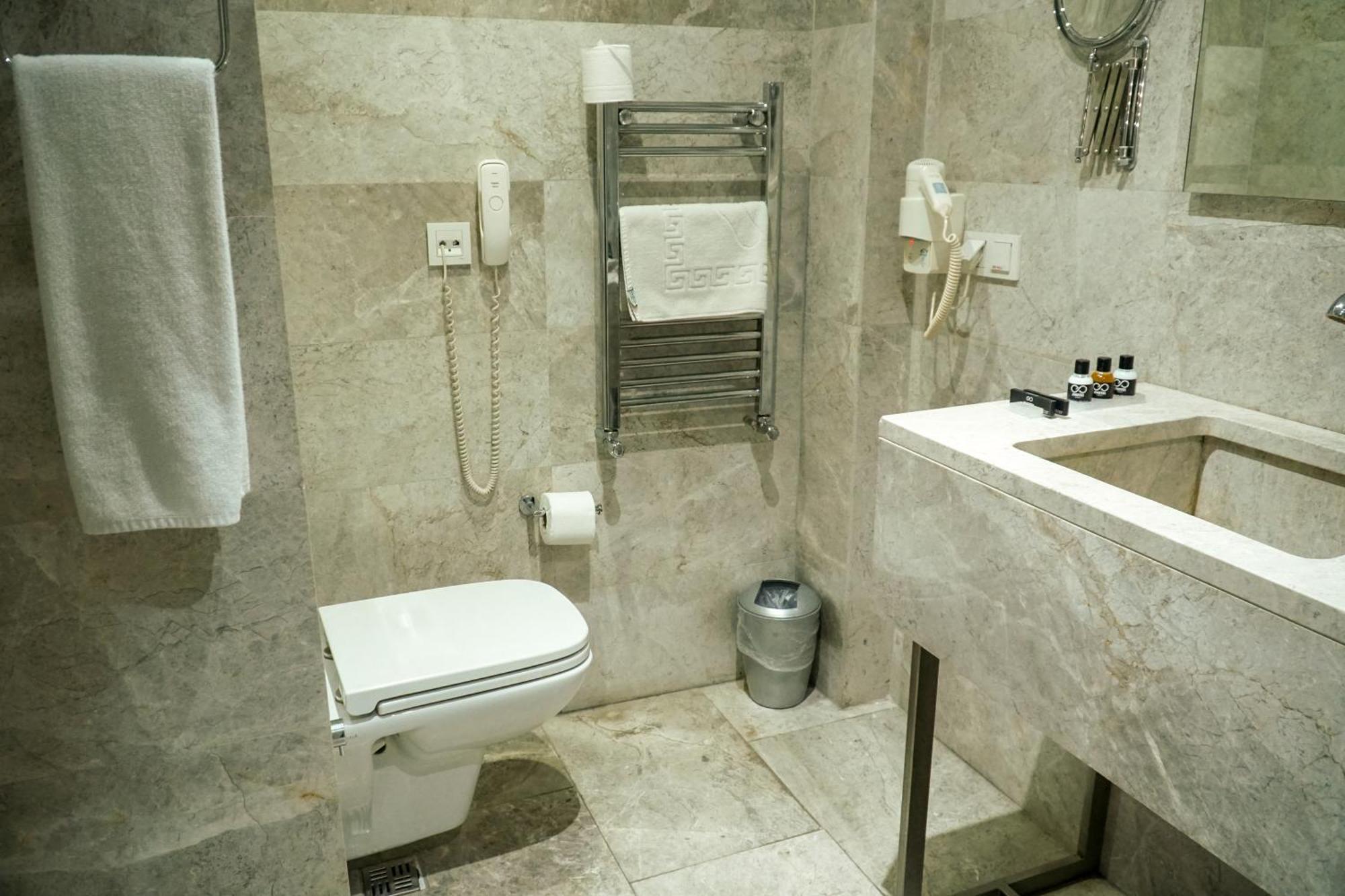 En Otel Karaca Эскишехир Экстерьер фото
