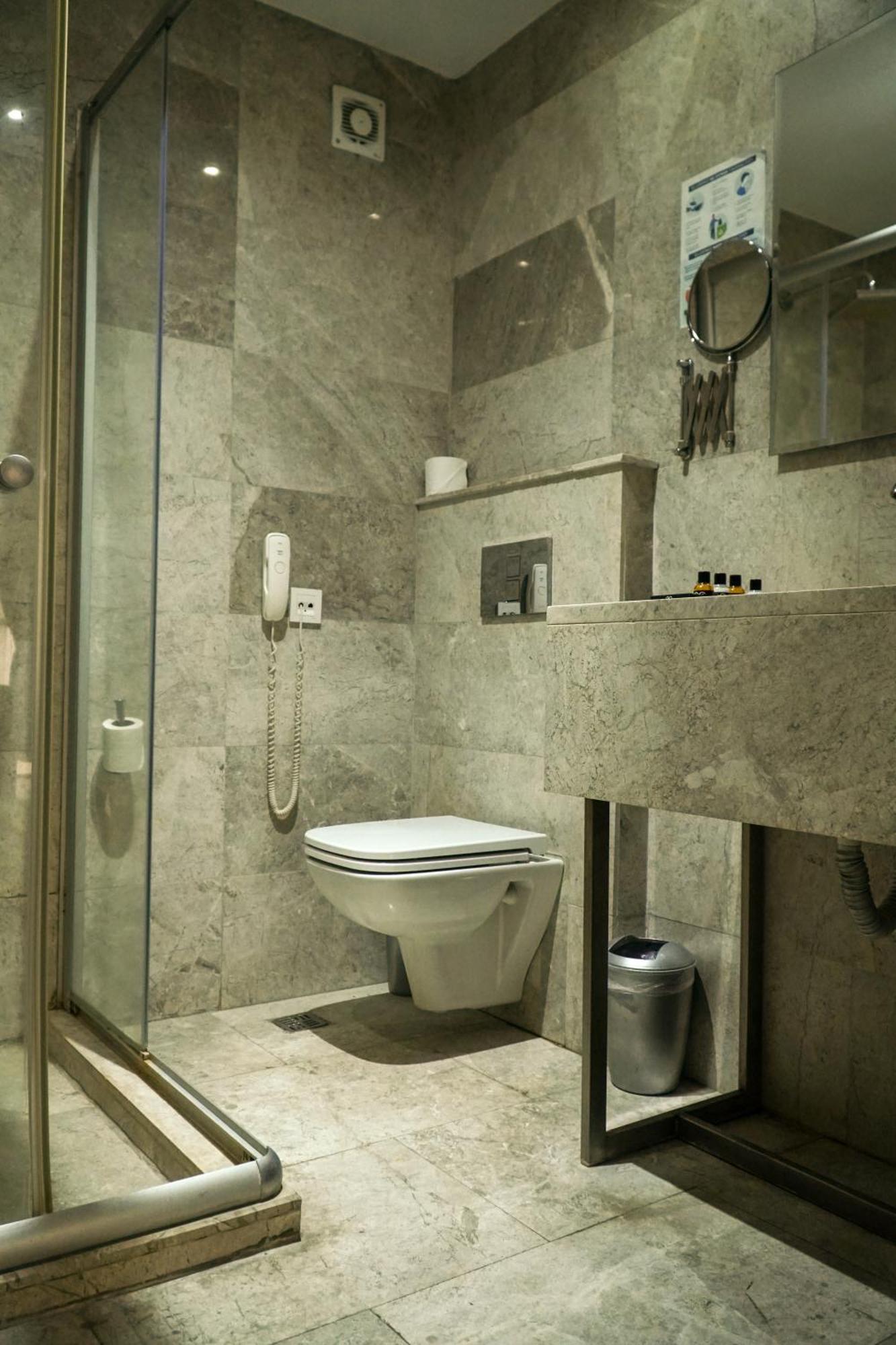 En Otel Karaca Эскишехир Экстерьер фото
